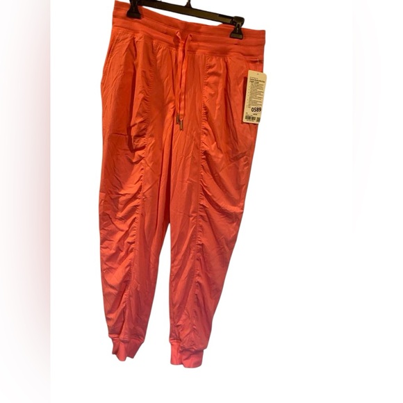 lululemon athletica Pants - NWT Lululemon dance studio MR joggers Size 10